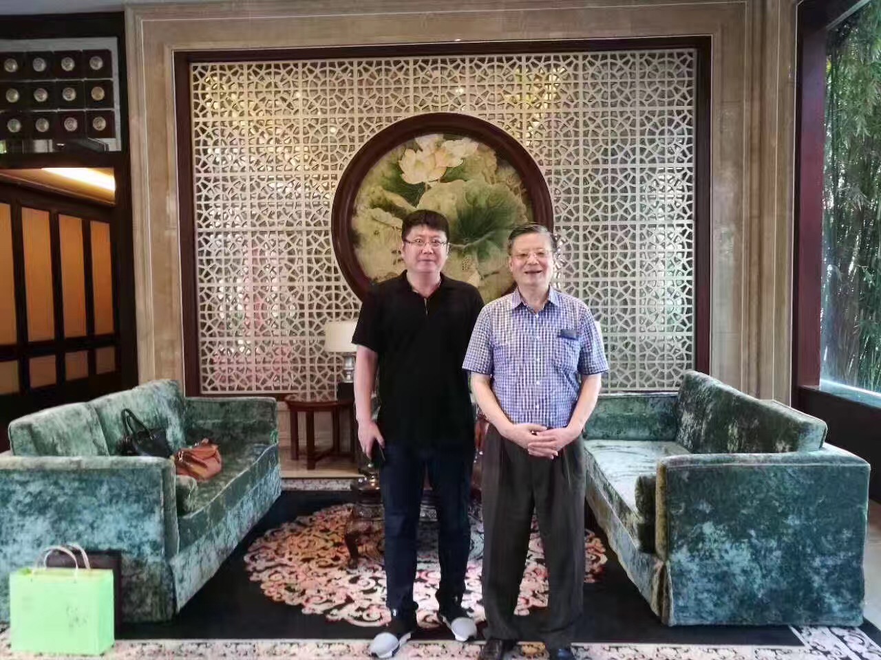 ��ʱ�������ź͹�ҽ�޽�����Ǣ̸��Ϻ�Ӱ����