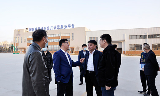 ���һ�ӭ���������ÿ�����ҵ�������޹�˾����ⶭ�³�һ��ݰ����ʱ�������ž�������Ǣ̸