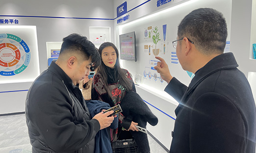 ��Ҷ���Ŷ��³����к�һ��ݰ����ʱ�������ţ�������������󿵽���ҵ������ͼ